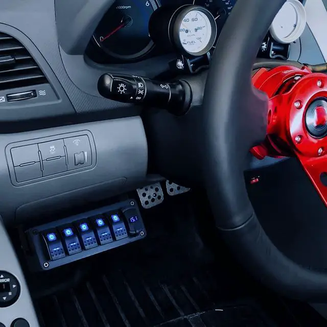 Alt view image 6 of 7 - 4 Gang Rocker Switch Box 12V SPST ON Off Switch PD Type C and QC 3.0 USB Charger Voltmeter Waterproof Aluminum Rocker Switch Panel DIY Stickers for Boats Cars RVs Trucks