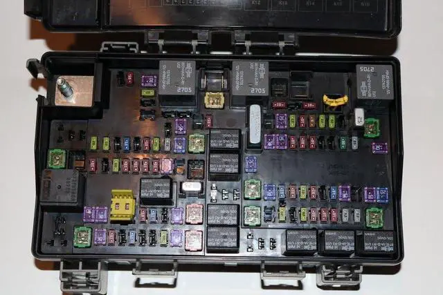 Alt view image 2 of 3 - 13-14 Dodge Ram 4WD V8 5.7L Under hood Relay Fuse Box Block #2182