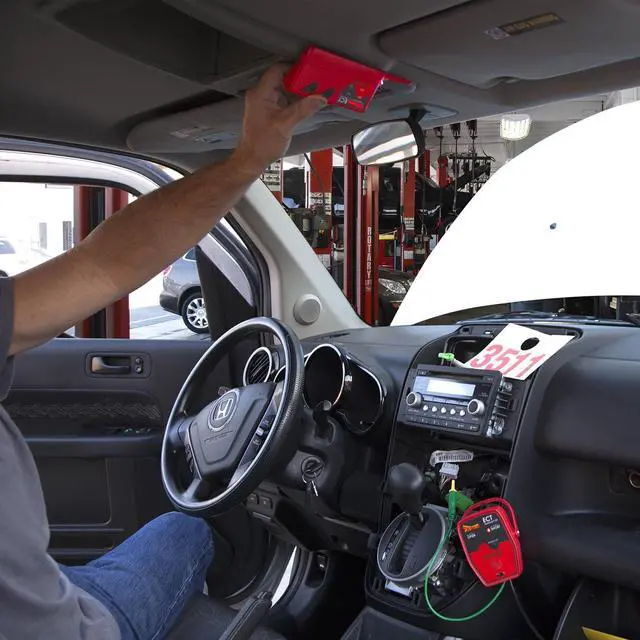 Alt view image 5 of 6 - ECT3000B Short/Open Circuit Finder in Automotive Diagnostics - Tool Only (no Accessories or Box)