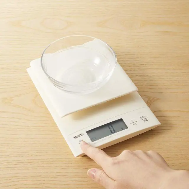 Alt view image 5 of 7 - Cooking ScaleAlso Useful for Making bread0.1g unitHigh accuracyWeighing up to3kgWhiteKD-320-WH