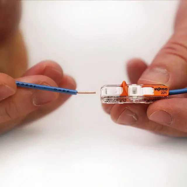 Alt view image 4 of 7 - 221 Lever Nuts 90pc Compact Splicing Wire Connector Assortment with Case. Includes (25x) 221-2401, (25x) 221-412, (25x) 221-413, (15x) 221-415