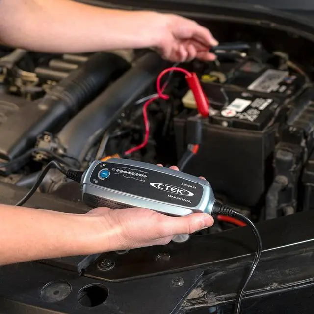 Alt view image 4 of 7 - 56-926 Lithium US | Fully Automatic Lithium Ion Phosphate LiFePO4 Battery Charger | 5.0Ah - 60Ah | Maintenance Charging up to 120Ah