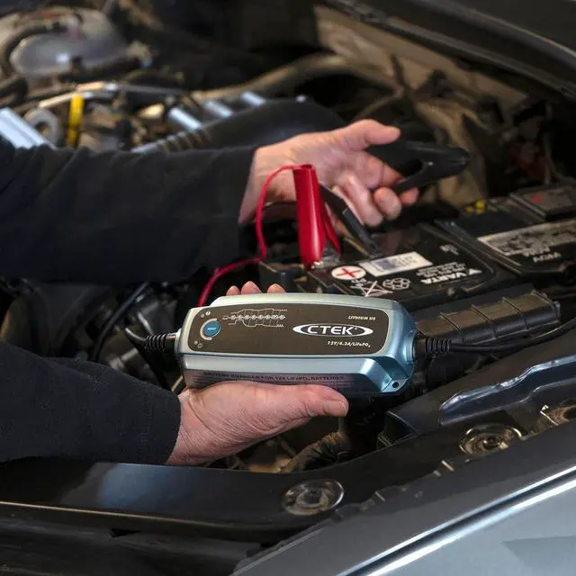 Alt view image 5 of 7 - 56-926 Lithium US | Fully Automatic Lithium Ion Phosphate LiFePO4 Battery Charger | 5.0Ah - 60Ah | Maintenance Charging up to 120Ah