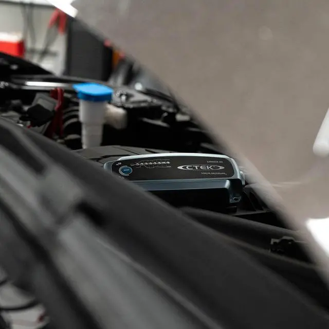 Alt view image 6 of 7 - 56-926 Lithium US | Fully Automatic Lithium Ion Phosphate LiFePO4 Battery Charger | 5.0Ah - 60Ah | Maintenance Charging up to 120Ah
