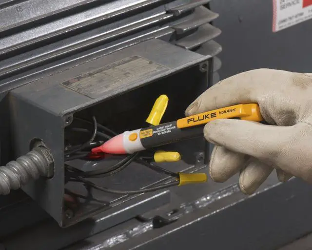 Alt view image 5 of 6 - Fluke 2AC Alert Voltage Tester