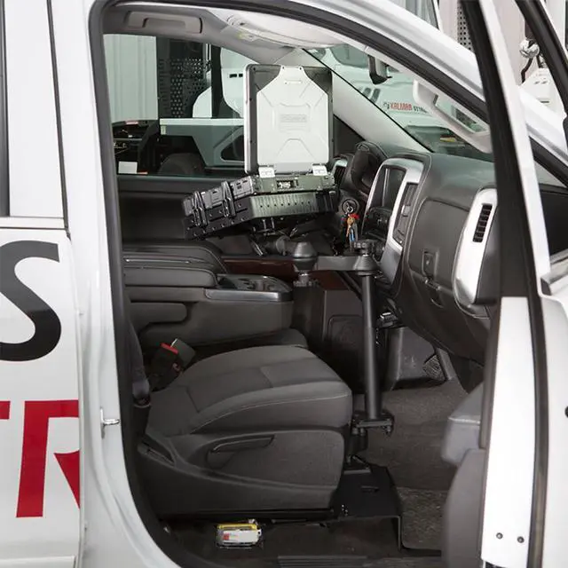 Alt view image 3 of 5 - RAM Mounts No-Drill Laptop Mount for '15-24 Chevrolet Colorado + More RAM-VB-193-SW1