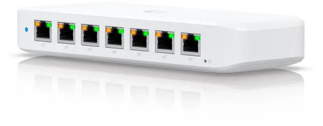 Alt view image 2 of 4 - Ubiquiti USW-Ultra-210W