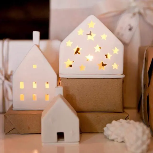 Alt view image 2 of 4 - Räder Porcelain Tealight Holder - Lichtzauber, 7 x 7 x 10 cm, White