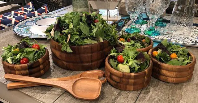 Alt view image 2 of 2 - 7 Piece - Large Salad Bowl with Servers and 4 Individuals