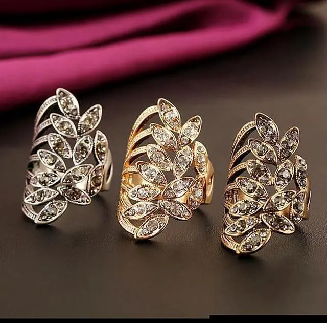 Main image of Vista Gilda Ring Embellished Fashion Jewelry - Vintage Silver