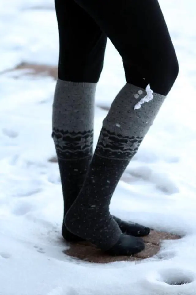 Main image of Vista Soft Snowflakes Xmas Leg Warmers - GRAY-BLACK