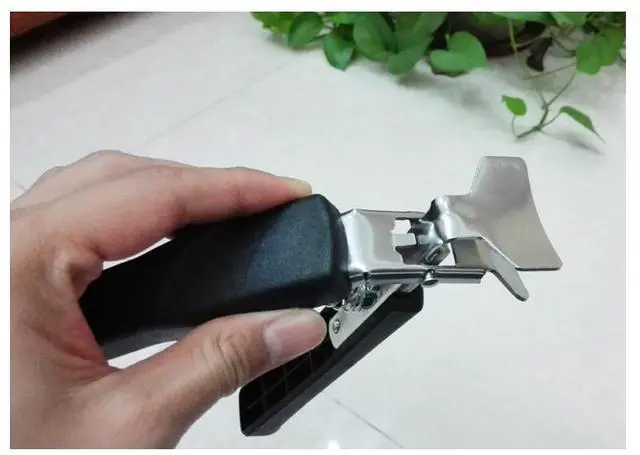Main image of Vista Hot Pot Picker With Cool Touch Handle - Black