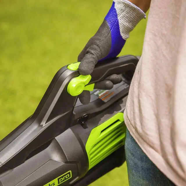 Alt view image 4 of 6 - GREENWORKS - 80-VOLT 170 MPH 730 CFM CORDLESS HANDHELD BLOWER (1 X 2.5AH BATTERY AND 1 X CHARGER) - GREEN
