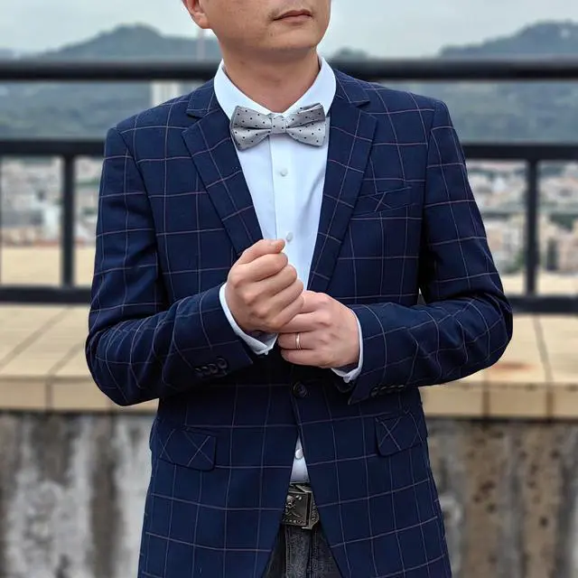 Alt view image 6 of 6 - Men Bow Tie Pocket Square Set, Men Bowtie with Handkerchief For Wedding Party or Formal Tuxedo M-S-B6BT (Gray/Silver with Black Polka Dots)