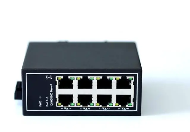 Alt view image 3 of 5 - WIWAV WDH-8GT-DC 10/100/1000Mbps Unmanaged 8-Port Gigabit Industrial Ethernet Switches with DIN Rail/Wall-Mount (UL Listed, Fanless, -30°C~75°C)