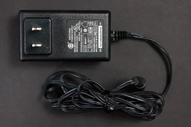Alt view image 4 of 5 - Verifone Cable for MX8xx Series: Ethernet USB- Device Blue (CBL-23741-02-R)