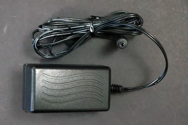 Alt view image 5 of 5 - Verifone Cable for MX8xx Series: Ethernet USB- Device Blue (CBL-23741-02-R)