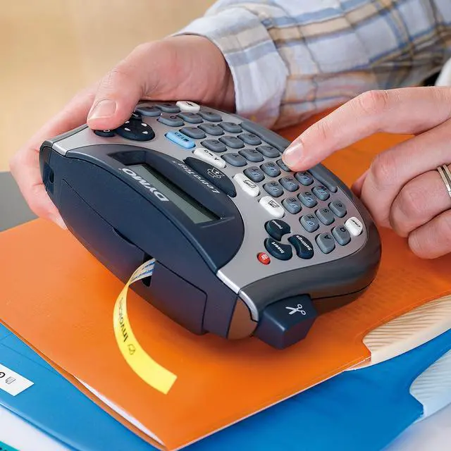 Alt view image 4 of 5 - Dymo S0758370 LetraTag LT-100T Electronic Label Maker with QWERTZ Keyboard