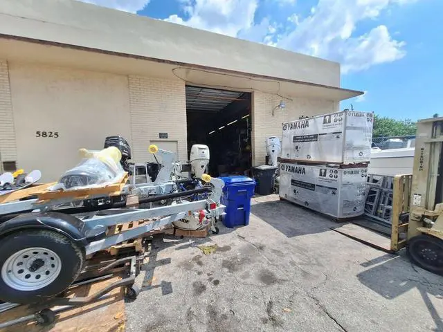 Main image of HX320 Handheld VHF 6W, Bluetooth, USB Charge