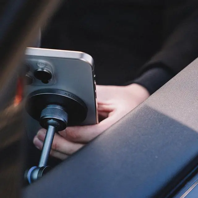 Alt view image 3 of 7 - VION Tesla Model 3 Premium Alloy Phone Mount (2025-2024 Model 3-Highland)