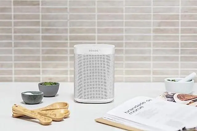 Alt view image 2 of 3 - Sonos One (2019) - White