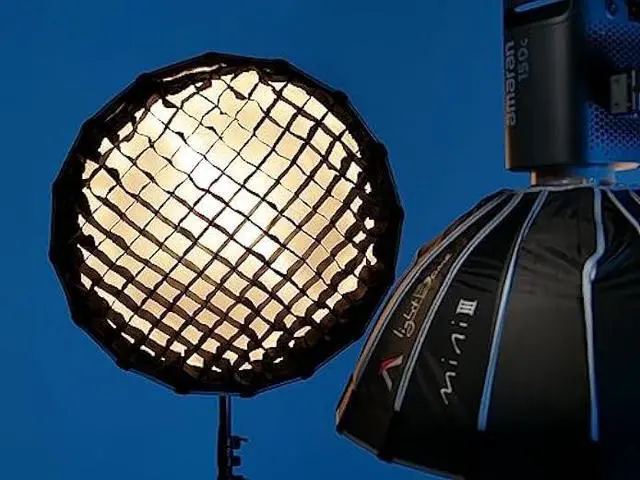 Alt view image 5 of 5 - Aputure Light Dome Mini III Softbox,Bowens Mount Octagonal Softbox Quick-Setup Soft Light Modifier for Video Light Aputure Amaran 200/100/300c/150c/60d s/60x s