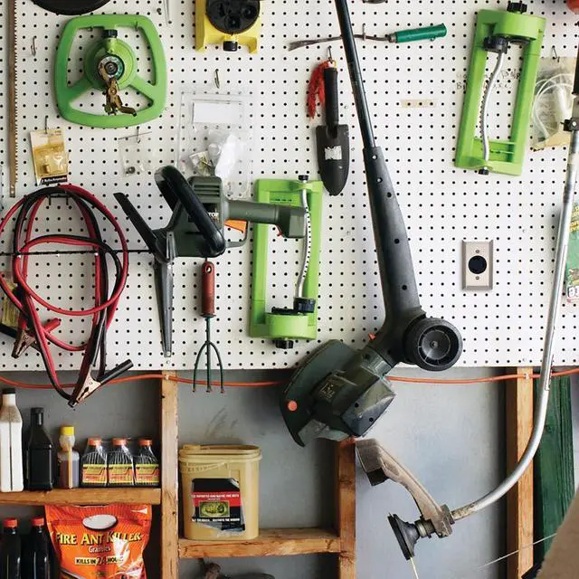 Alt view image 4 of 5 - Legrand Pass & Seymour L1430RCCV3 Turnlok Industrial Spec Grade Locking Receptacle, 30 Amp 125/250V, NEMA L14-30R, Black (1 Count)