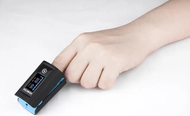 Alt view image 4 of 7 - Fingertip Pulse Oximeter | PC-60FW