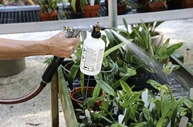 Alt view image 3 of 5 - Rocky Mountain Goods Hose Sprayer Attachment with Bottle - for Spraying Fertilizer, Soap, Pesticide, Chemical, Insecticide - Dilution Mix Adjuster - Nozzle Angle Adjustment for Trees/Garden