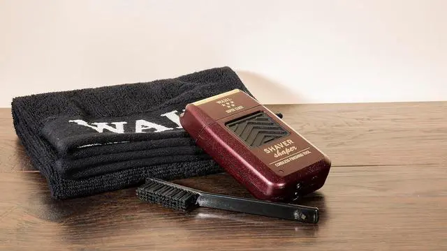Alt view image 6 of 7 - Wahl Professional 5 Star Series Shaver, Rechargeable, Cord/Cordless Finishing Tool Set, Up to 60 Minutes Runtime, Bump-Free, Super Close Shave, NiCad Battery