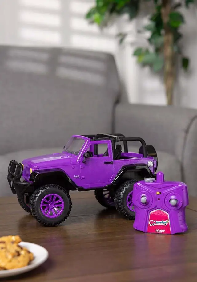 Alt view image 2 of 7 - Jada Toys GIRLMAZING Jeep R/C Vehicle (1:16 Scale), Purple