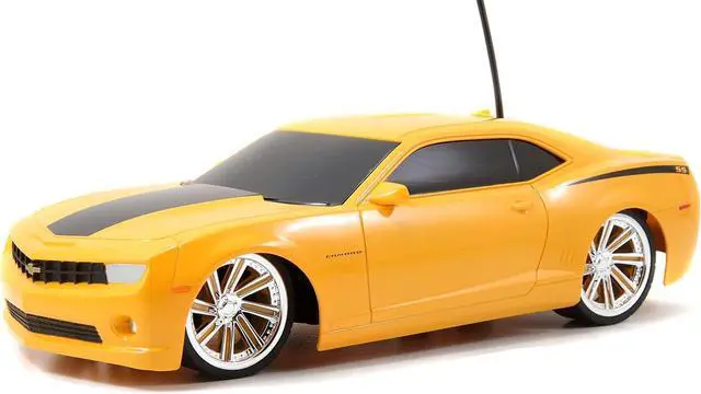 Alt view image 4 of 4 - Jada Toys HyperChargers 2010 Chevy Camaro SS BTM Remote Controlled Vehicle (1:16), Yellow