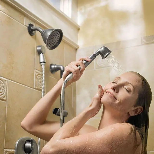 Alt view image 2 of 5 - Moen Moenflo XL Chrome Single Function 4.38-Inch Diameter Showerhead, 6302