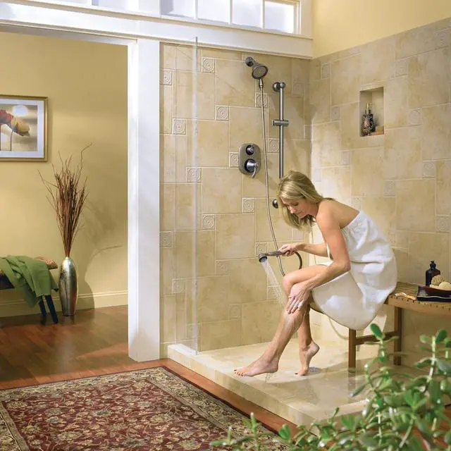 Alt view image 3 of 5 - Moen Moenflo XL Chrome Single Function 4.38-Inch Diameter Showerhead, 6302