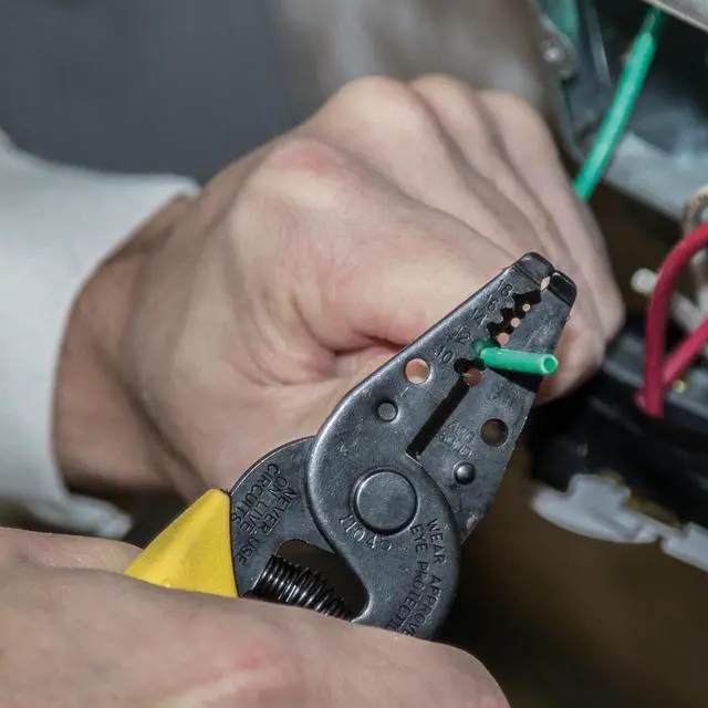 Alt view image 7 of 7 - 92911 Tool Kit, Apprentice Tool Set with 4 Pliers, Wire Stripper and Cutter, 4 Screwdrivers, Tool Belt and Tool Pouch, 11-Piece