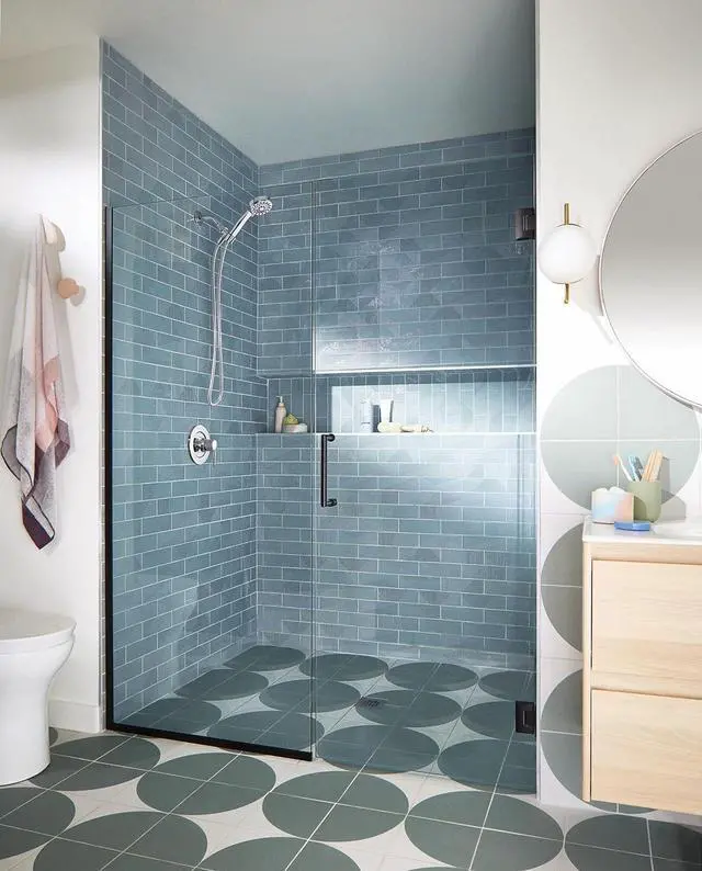 Alt view image 5 of 7 - Moen 209H0 Ignite Handheld Shower, Chrome