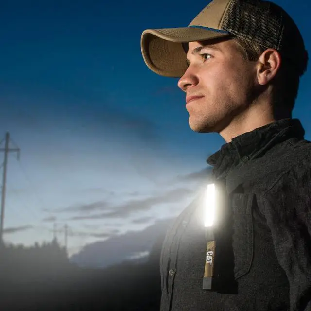 Alt view image 4 of 5 - Cat Work Lights CT1200 Pocket COB LED Flood Beam Work Light, Camouflage