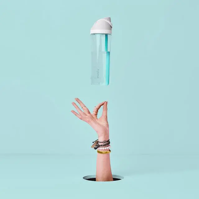 Alt view image 6 of 6 - Owala FreeSip Clear Tritan Plastic Water Bottle with Straw, BPA-Free Sports Water Bottle, Great for Travel, 25 Oz, Very, Very Dark (Pack of 1)