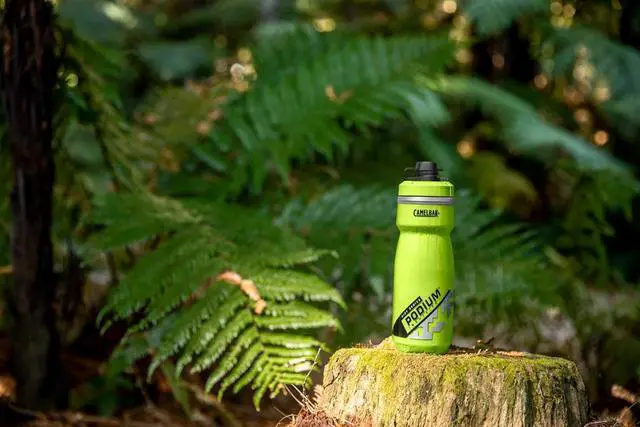 Alt view image 6 of 7 - CamelBak Podium Dirt Series Chill Insulated Mountain Bike Water Bottle 21oz, Lime
