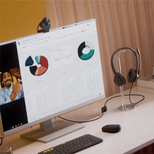 Alt view image 7 of 7 - Logitech H390 USB Wired PC Headset with Microphone, 30mm Audio Drivers, Noise Cancelling Microphone, Adjustable Headband, for Windows®, macOS or ChromeOS and all major calling platforms, Black