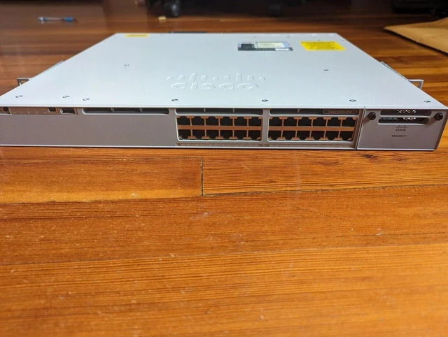 Main image of C9300-24P-E Catalyst 9300 24x 1GB PoE+ RJ-45 Switch