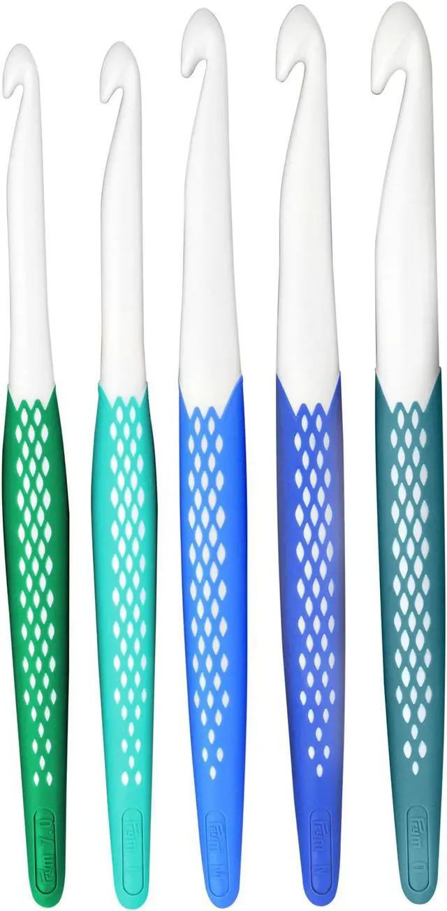 Alt view image 2 of 4 - Large Ergonomic Crochet Hook Set