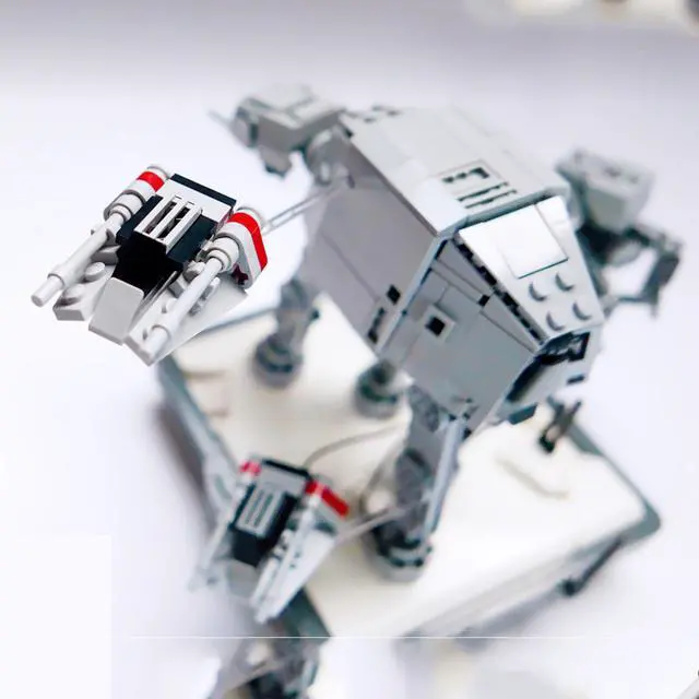 Alt view image 3 of 5 - ZITIANYOUBUILD Battle of Hoth Mini Diorama 662 Pieces from Film about Star MOC