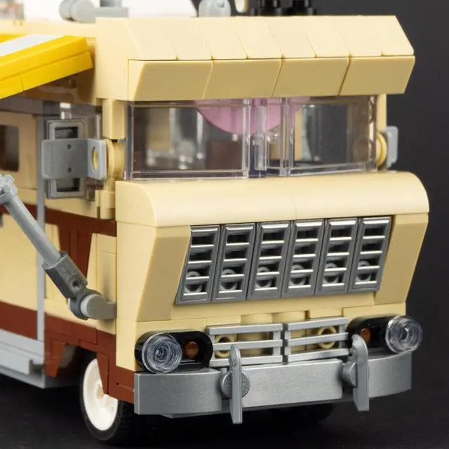Alt view image 4 of 7 - ZITIANYOUBUILD RV / Recreational Vehicle Model 724 Pieces Building Toys from Comic MOC