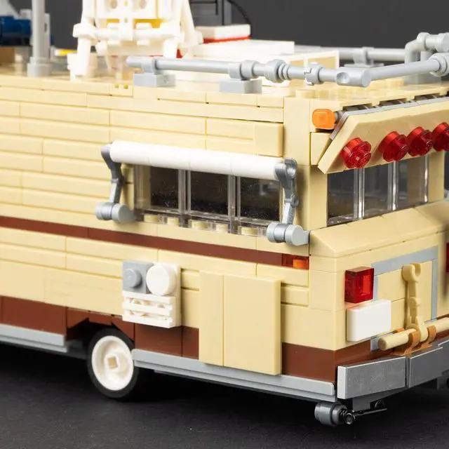 Alt view image 6 of 7 - ZITIANYOUBUILD RV / Recreational Vehicle Model 724 Pieces Building Toys from Comic MOC