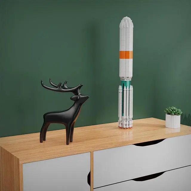 Alt view image 7 of 7 - ZITIANYOUBUILD MOC-71855 NASA Delta III Rocket III Rocket Expendable Launch Vehicle 593 Pieces 1 110 Scale 100% Compatible with LEGO Brand New and High Quality