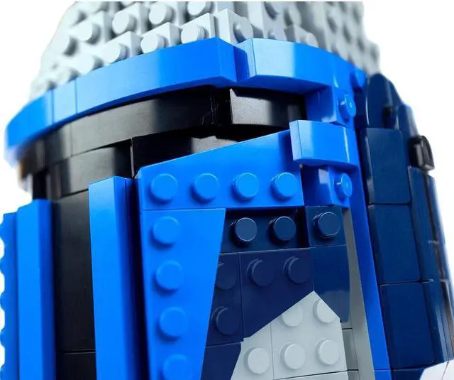 Alt view image 4 of 5 - ZITIANYOUBUILD Helmet Bust 579 Pieces Building Toy Complete Sets & Packs MOC