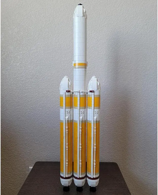 Alt view image 7 of 7 - ZITIANYOUBUILD Delta IV Heavy with Parker Solar Probe Saturn V scale 1884 Pieces MOC