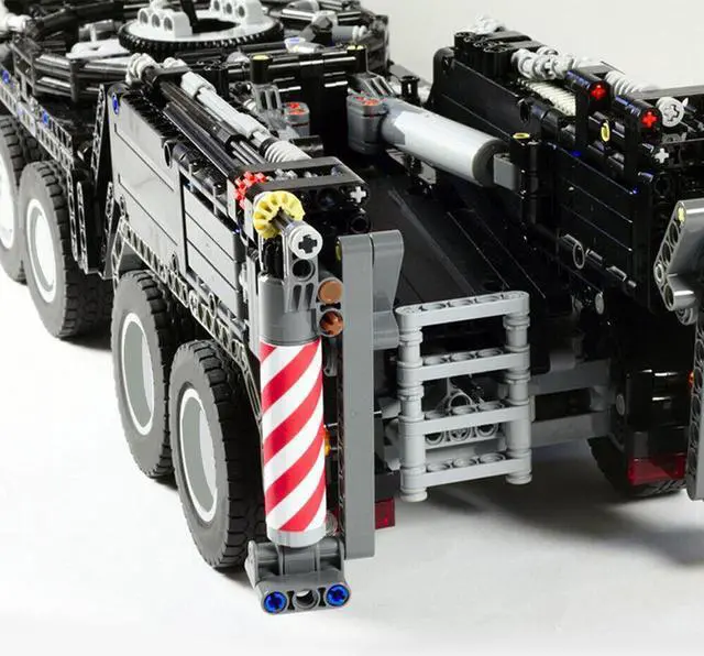 Alt view image 5 of 7 - ZITIANYOUBUILD Full RC Black Orange LTM 11200 Crane with Power Functions 8104 Pieces MOC