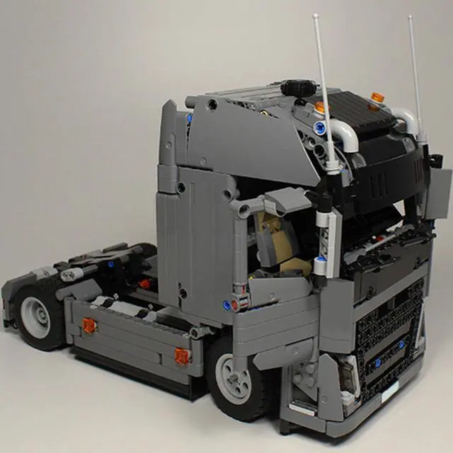Alt view image 4 of 4 - ZITIANYOUBUILD MOC-37849 FH Cab Tractor Truck with HOG Steering 1073 Pieces Building Toys Set MOC